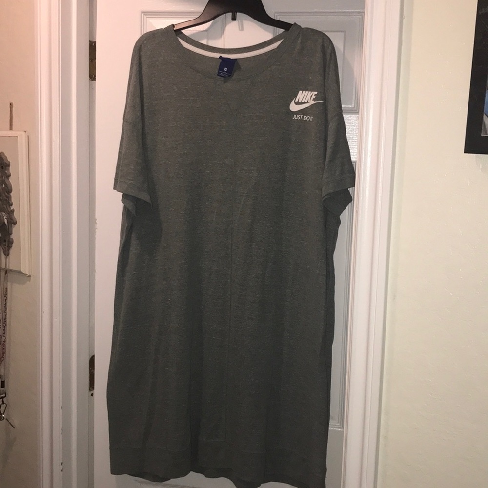 3x Nike dress